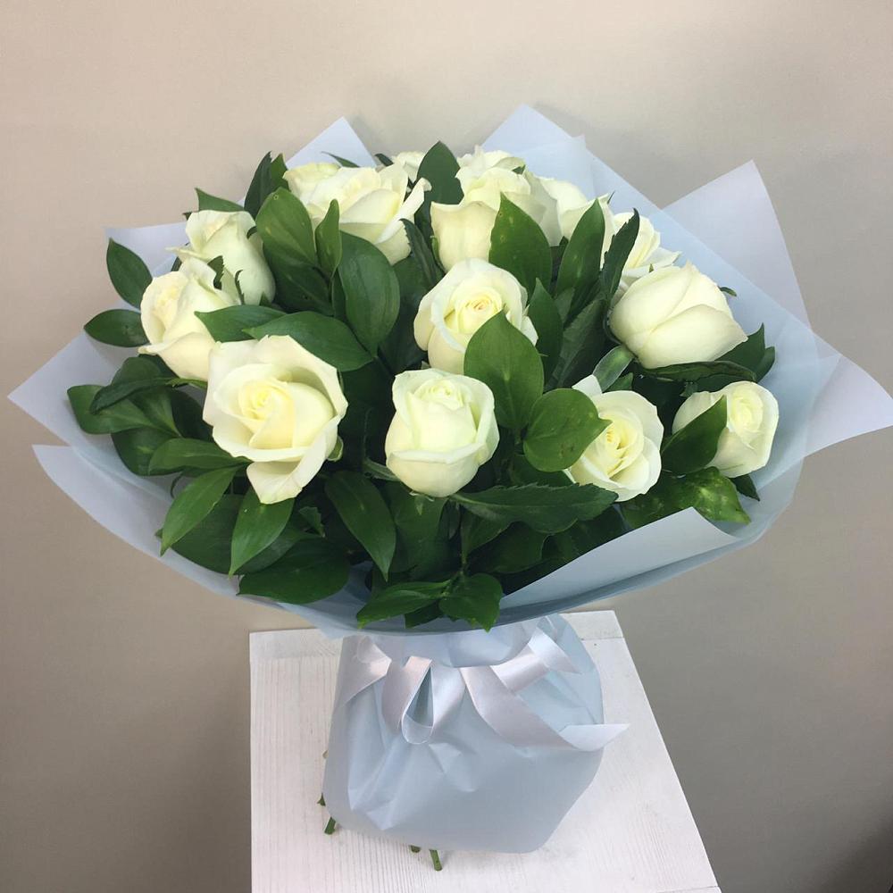 Букет 15 Белых роз Проуд в Вольгинский