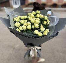 Букет Белые кустовые розы Солинеро в Вольгинский