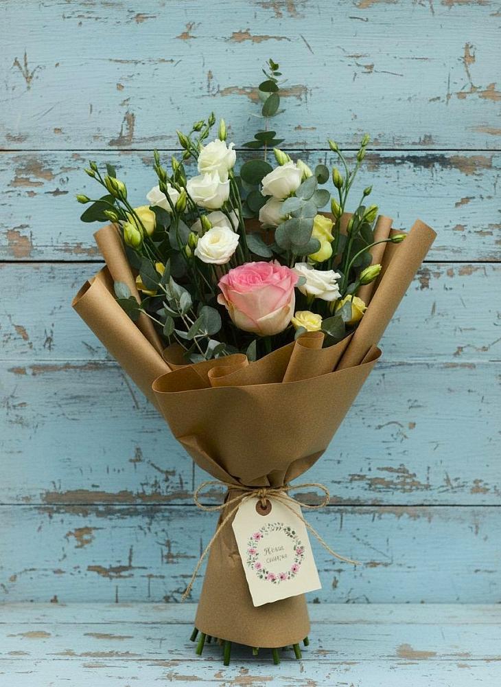 Букет цветов из: Розы и Лизиантусы в Вольгинский