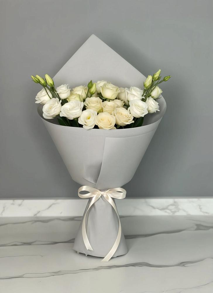 Букет цветов из: Розы и Лизиантусы в Вольгинский