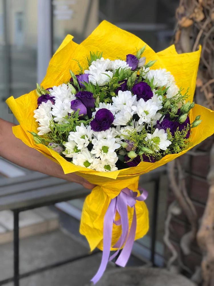 Букет цветов из: Ирисы, Хризантемы и Ромашки в Вольгинский