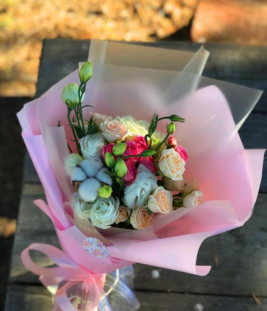 Букет цветов из: Розы и Лизиантусы в Вольгинский