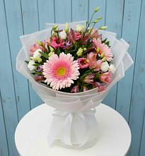 Букет цветов из:  Герберы, Альстромерии и Лизиантусы в Вольгинский