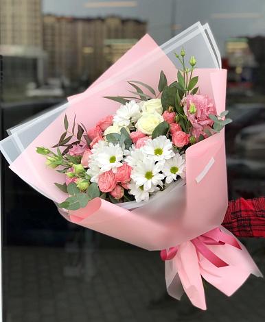 Букет цветов из: Розы, Лизиантусы и Хризантемы в Вольгинский