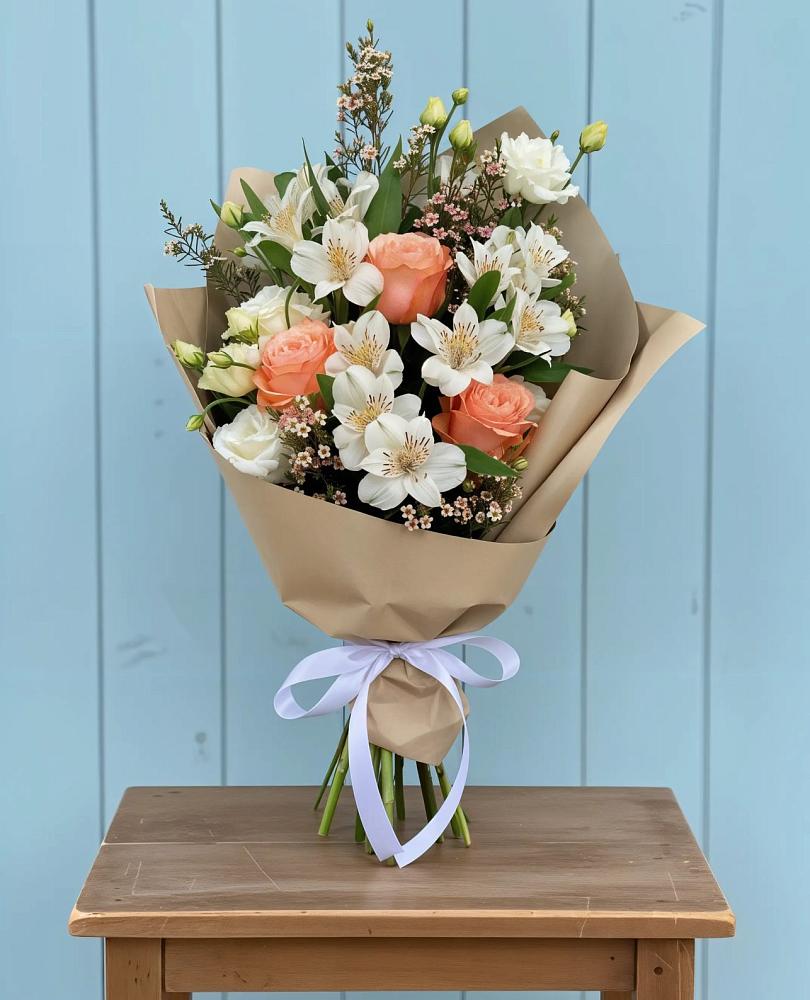 Букет цветов из: Альстромерии, Лизиантусы, Розы и Хризантемы в Вольгинский